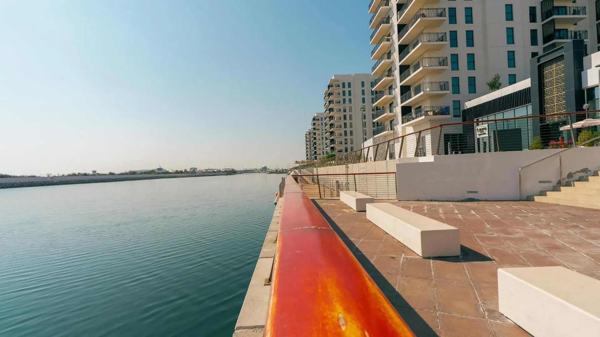 1 Bedroom Home Αμπού Ντάμπι